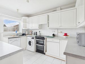 Kitchen- click for photo gallery